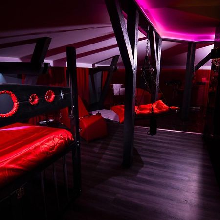 Red Palace Apartament Bdsm Bromberg Exterior foto