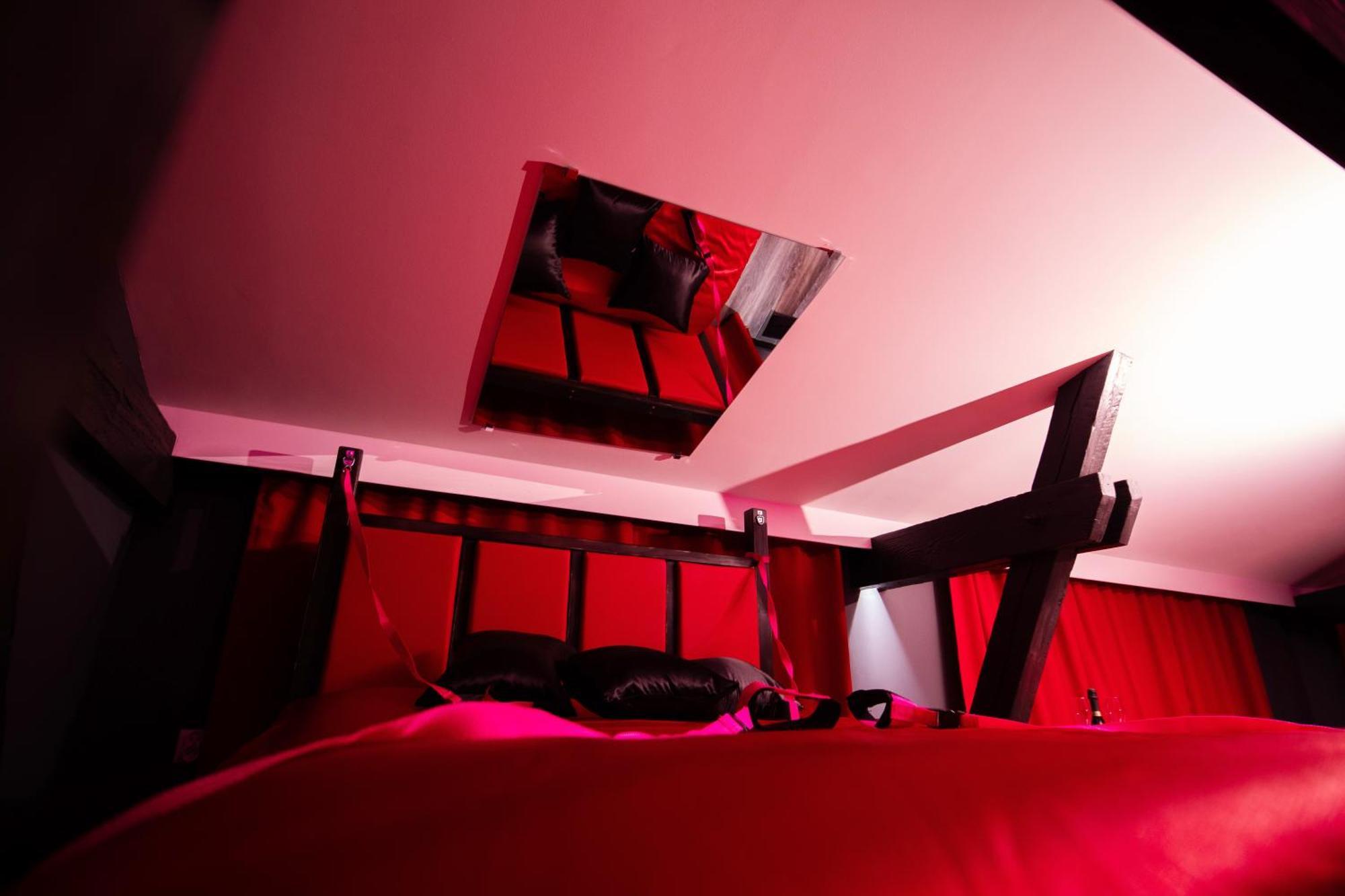 Red Palace Apartament Bdsm Bromberg Exterior foto